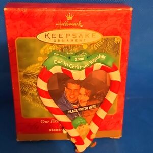 Hallmark Keepsake Ornament - 2000 - Or First Christmas Together TB49